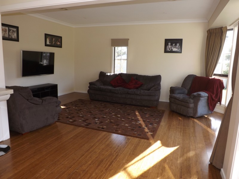 6 Balmoral Avenue, Wesburn VIC 3799