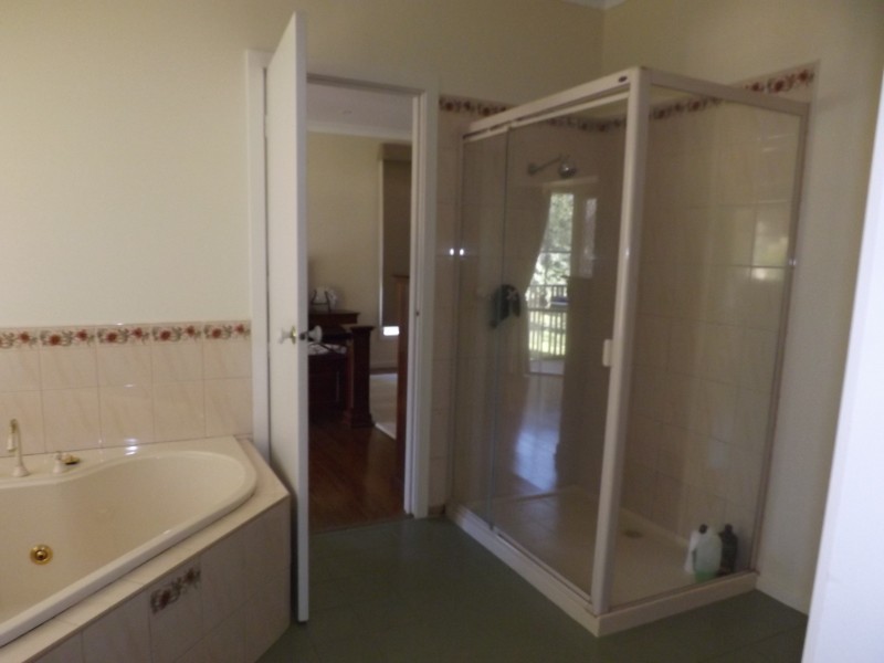 6 Balmoral Avenue, Wesburn VIC 3799