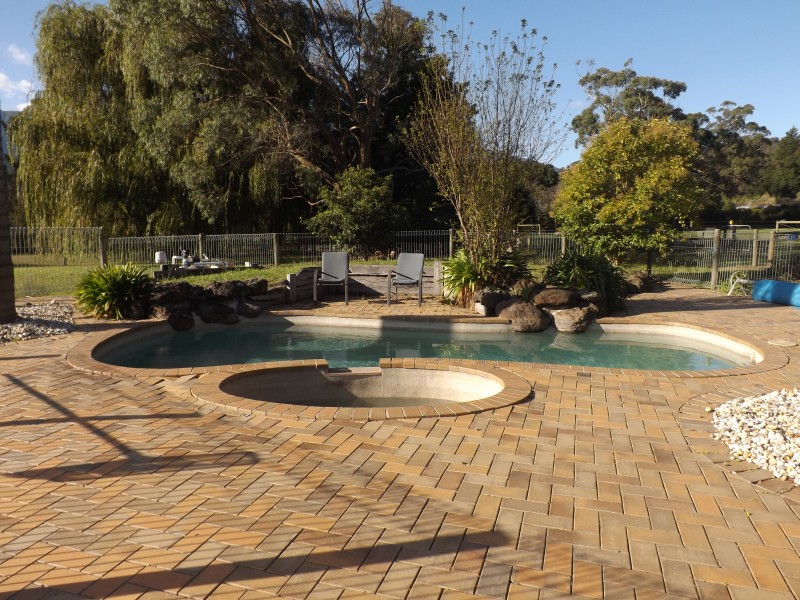 6 Balmoral Avenue, Wesburn VIC 3799