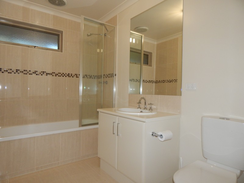 Unit  2/1 Crescent Road, Yarra Junction VIC 3797