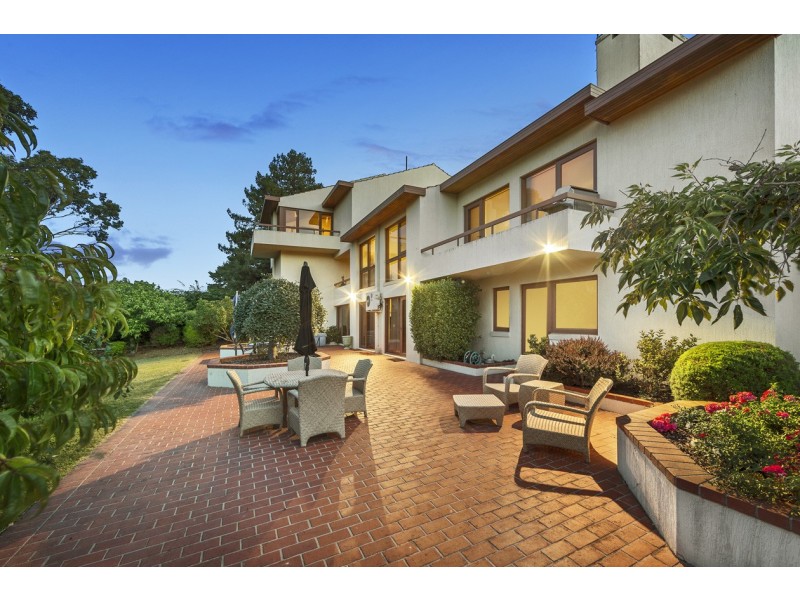 9 Anglemere Crescent, Donvale VIC 3111