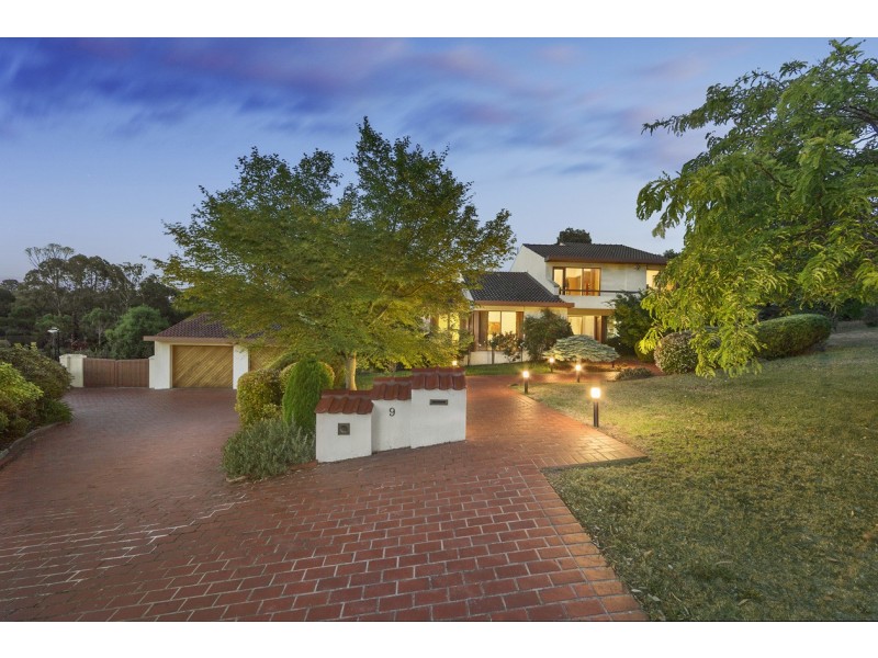 9 Anglemere Crescent, Donvale VIC 3111