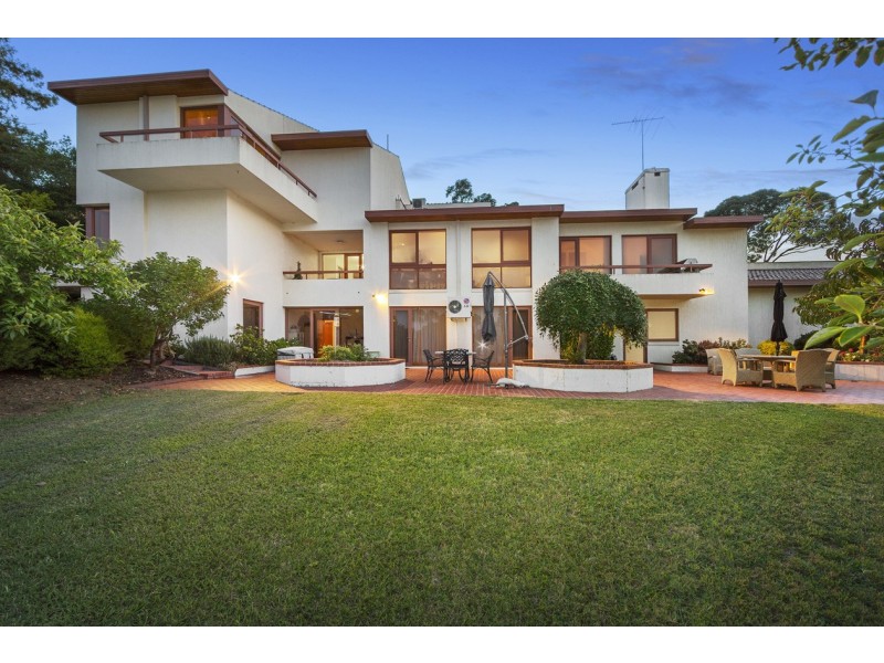 9 Anglemere Crescent, Donvale VIC 3111