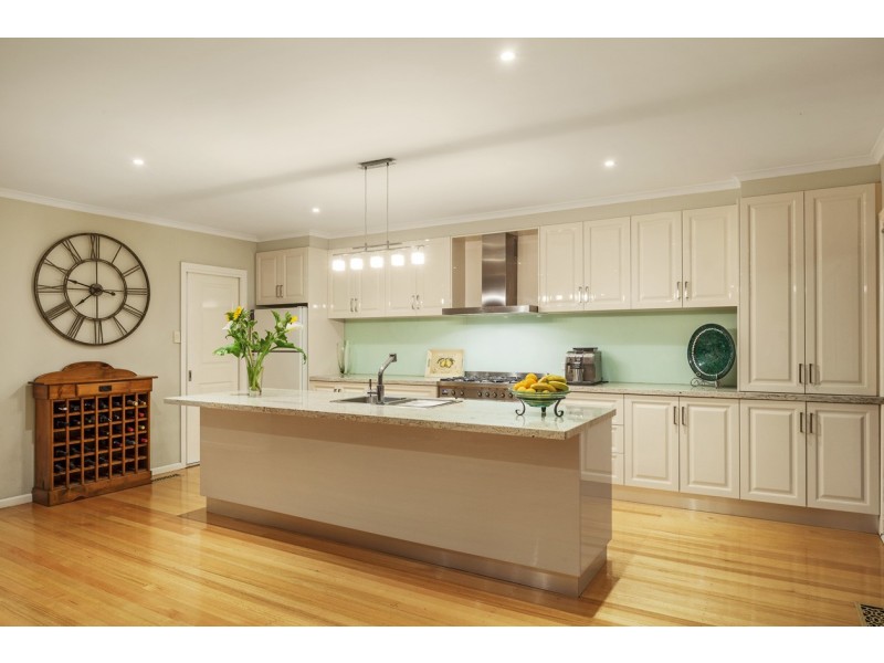 52 Tracey Street, Doncaster East VIC 3109