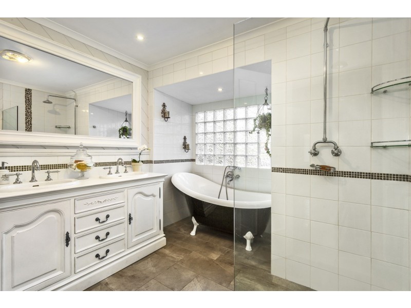 31 Ada Street, Doncaster VIC 3108