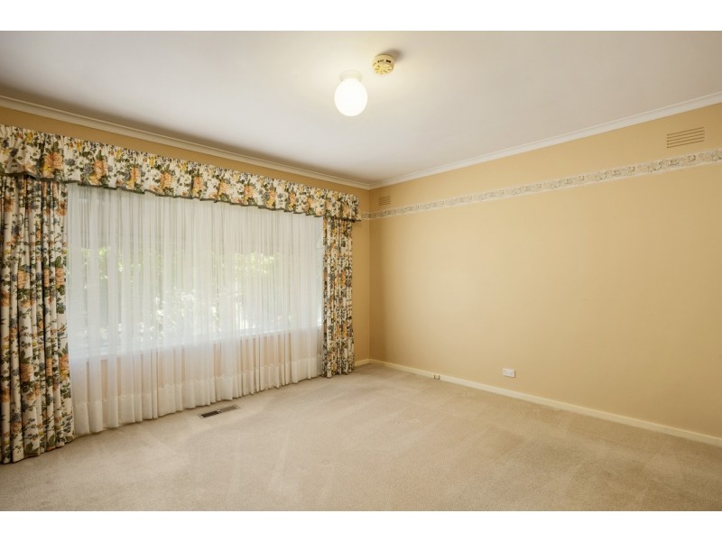 16 Currajong Street, Doncaster East VIC 3109