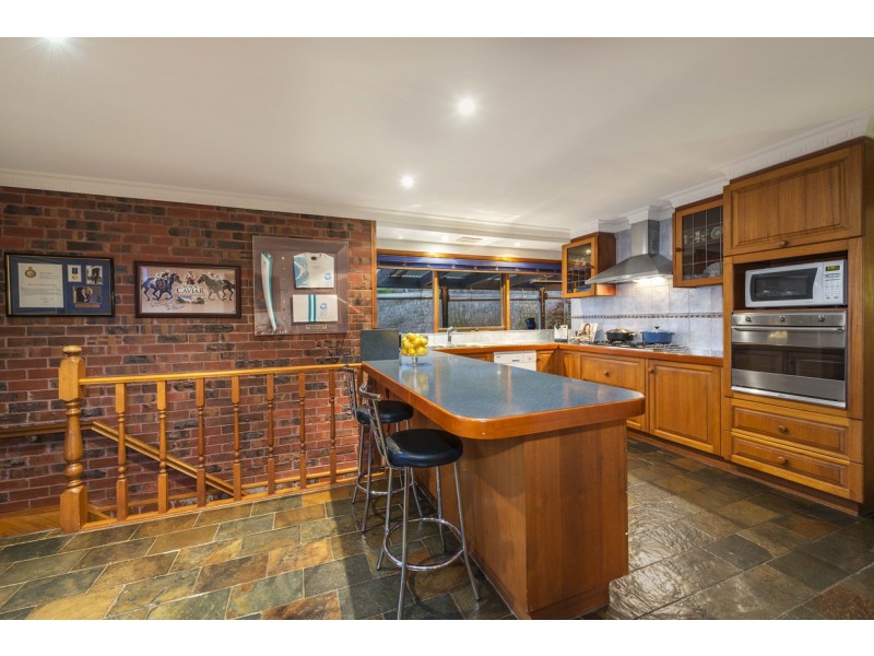 4 Hay Court, Doncaster East VIC 3109