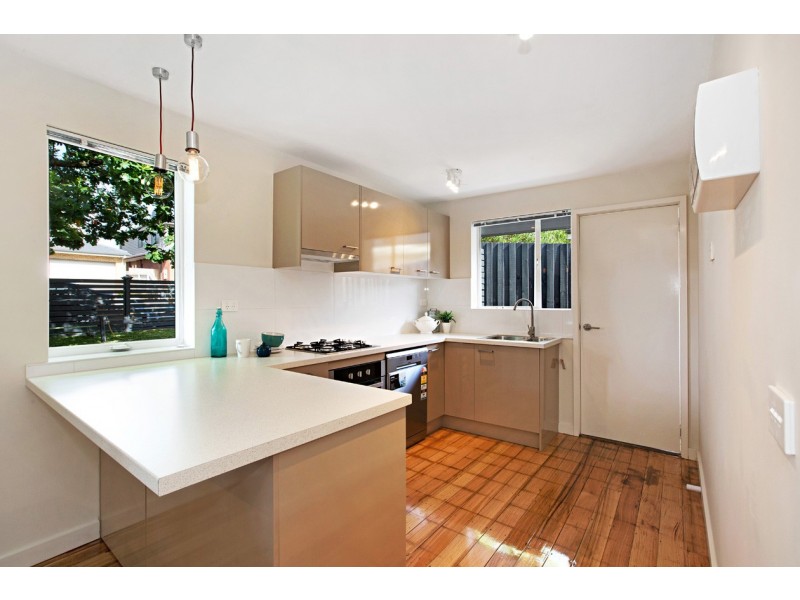 1/2 Campbell Street, Heathmont VIC 3135