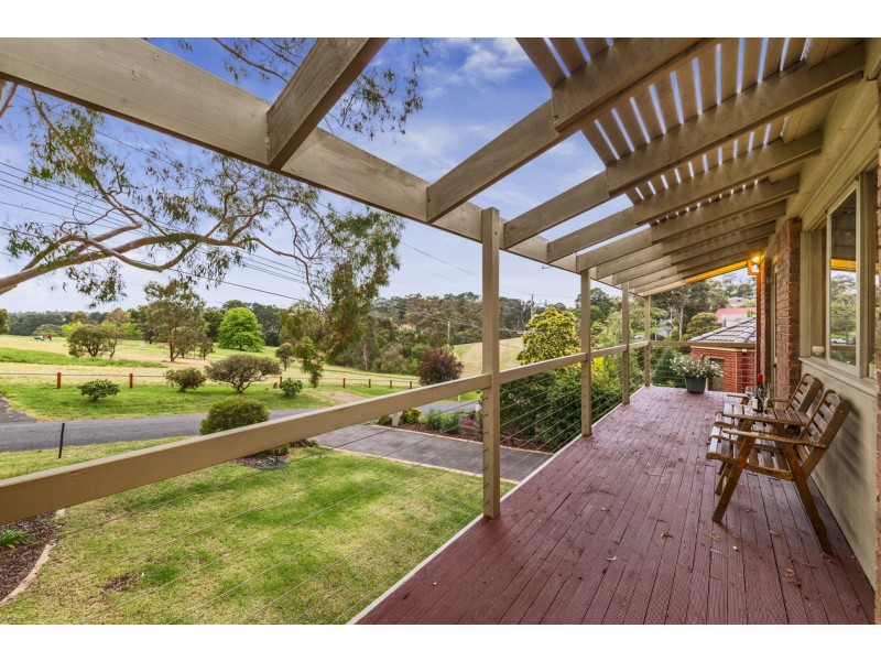 27 McCallum Road, Doncaster VIC 3108