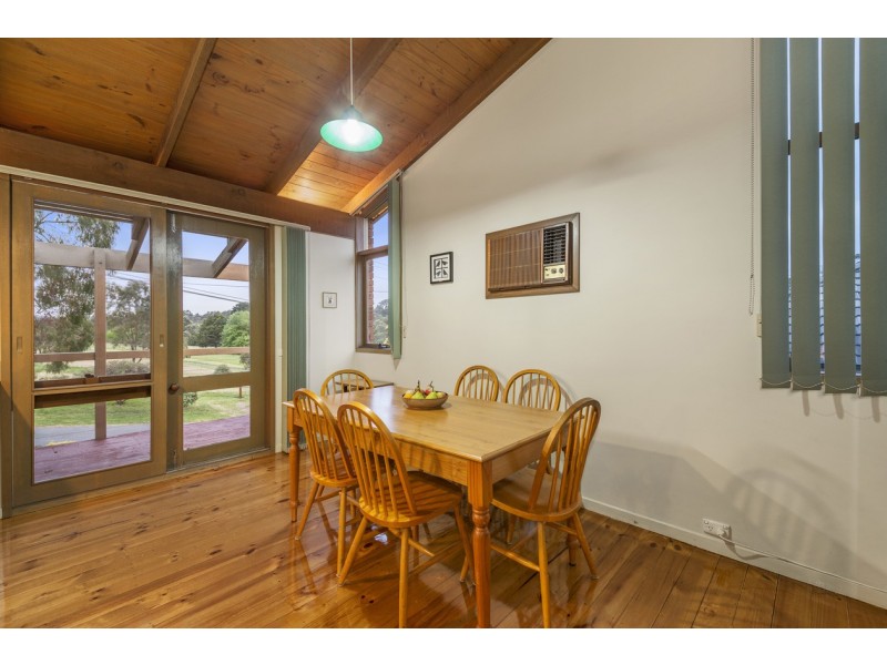 27 McCallum Road, Doncaster VIC 3108