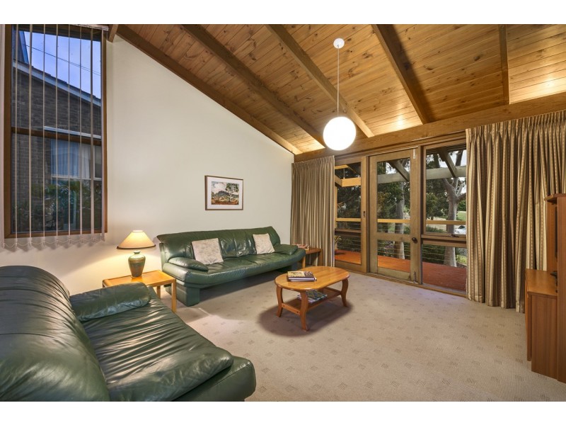 27 McCallum Road, Doncaster VIC 3108