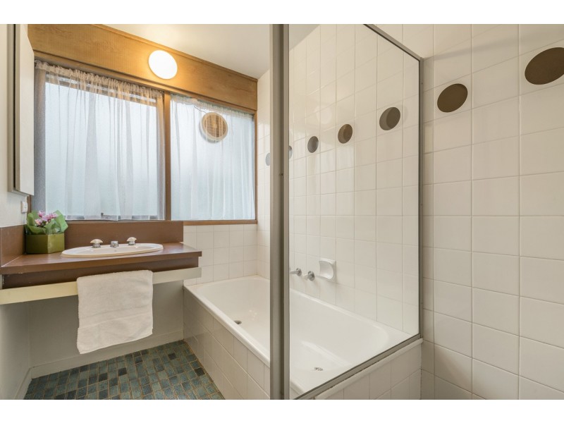 27 McCallum Road, Doncaster VIC 3108