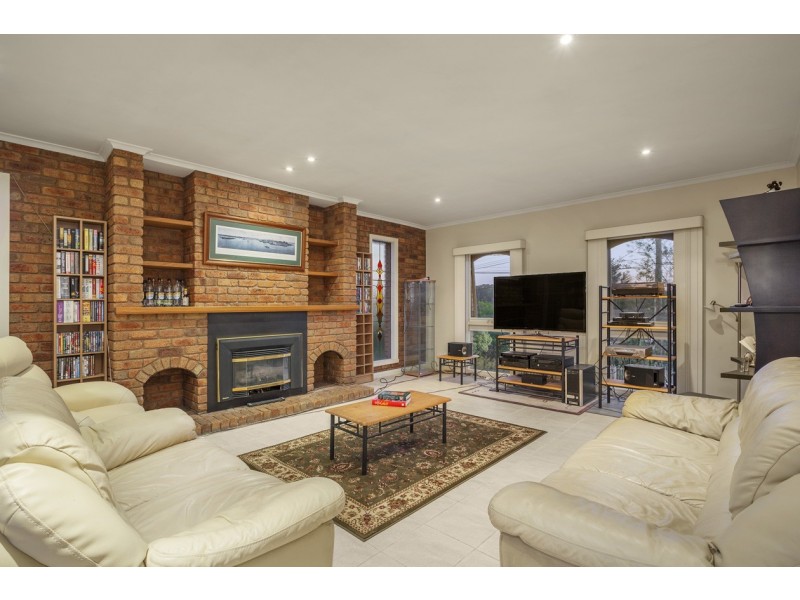 4 Taurus Road, Doncaster East VIC 3109