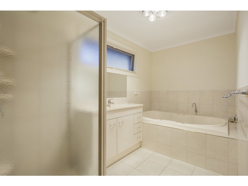 4 Taurus Road, Doncaster East VIC 3109