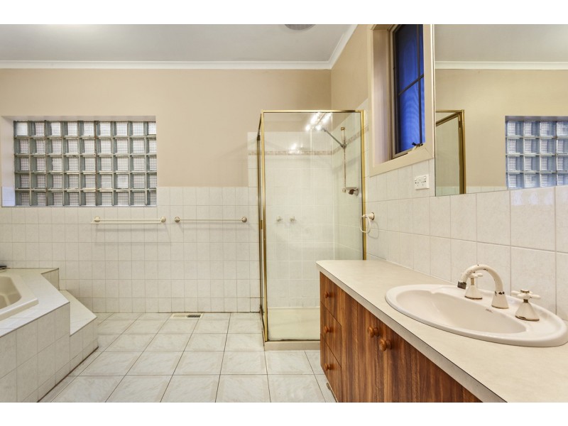 2/11 Kennon Street, Doncaster East VIC 3109