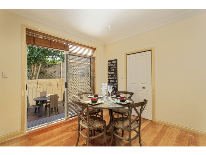 2/15 Kingsnorth Street, Doncaster VIC 3108