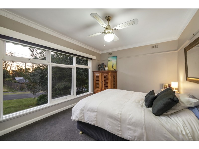 17 Ash Grove, Montrose VIC 3765