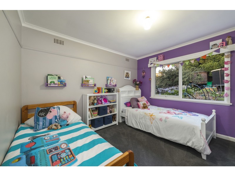 17 Ash Grove, Montrose VIC 3765