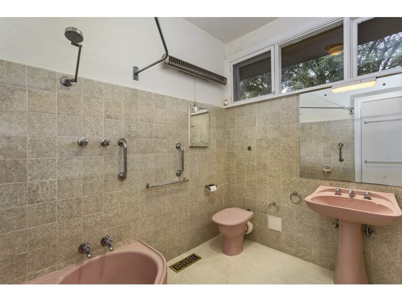 32 Sherwood Road, Mount Waverley VIC 3149