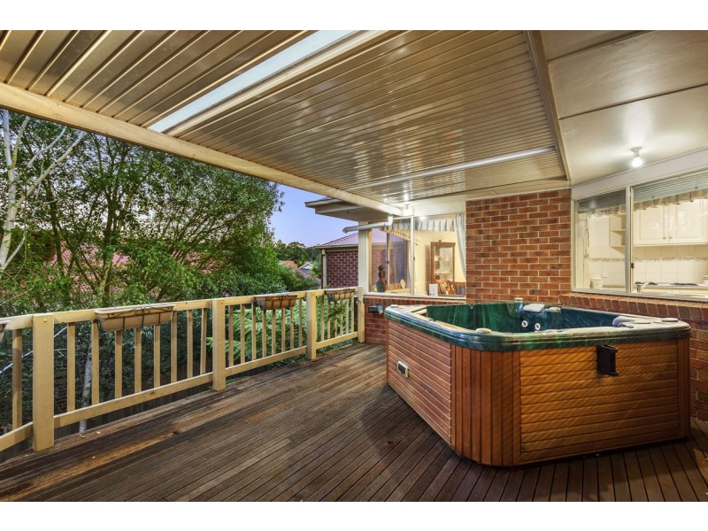 46 Nangathan Way, Croydon North VIC 3136