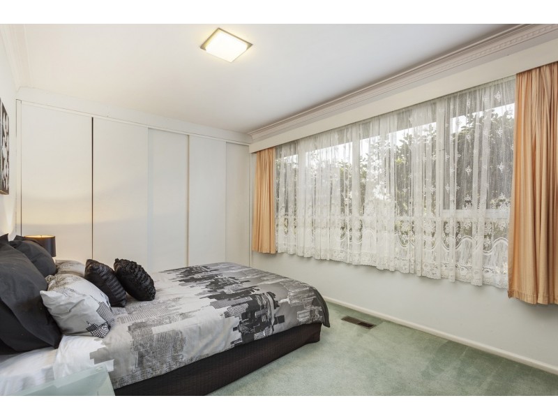 39 Renshaw Street, Doncaster East VIC 3109