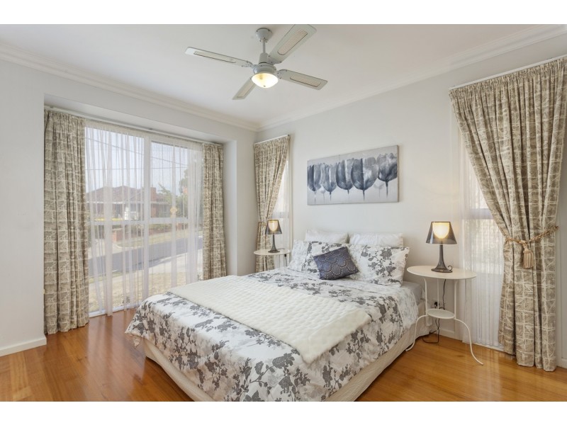 39 Renshaw Street, Doncaster East VIC 3109