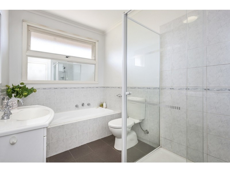 39 Renshaw Street, Doncaster East VIC 3109