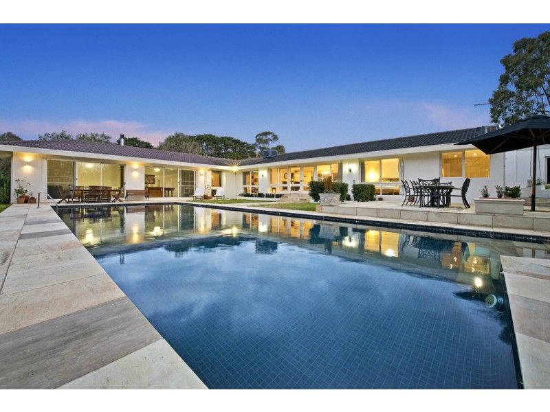 8 Pinewood Drive, Templestowe VIC 3106