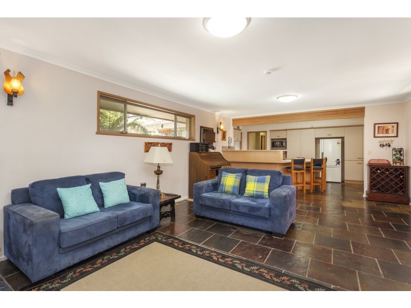 31 Worthing Avenue, Doncaster East VIC 3109