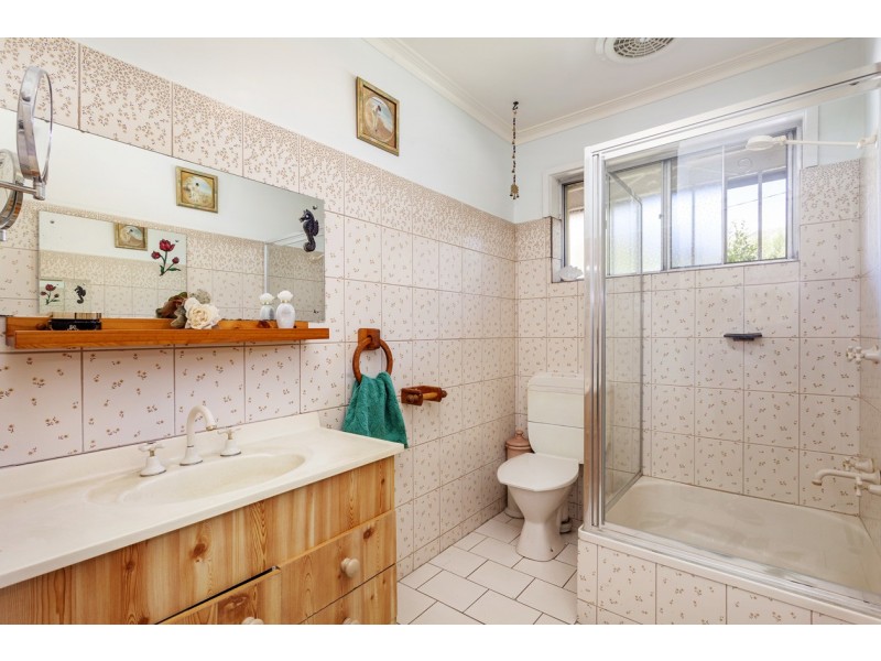 31 Worthing Avenue, Doncaster East VIC 3109