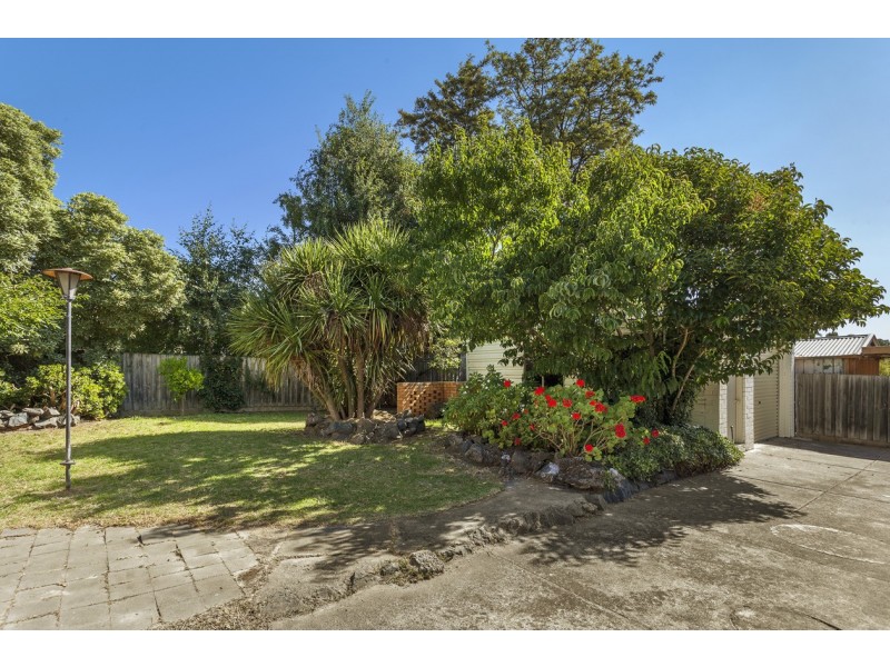 3 Rothsay Avenue, Burwood VIC 3125