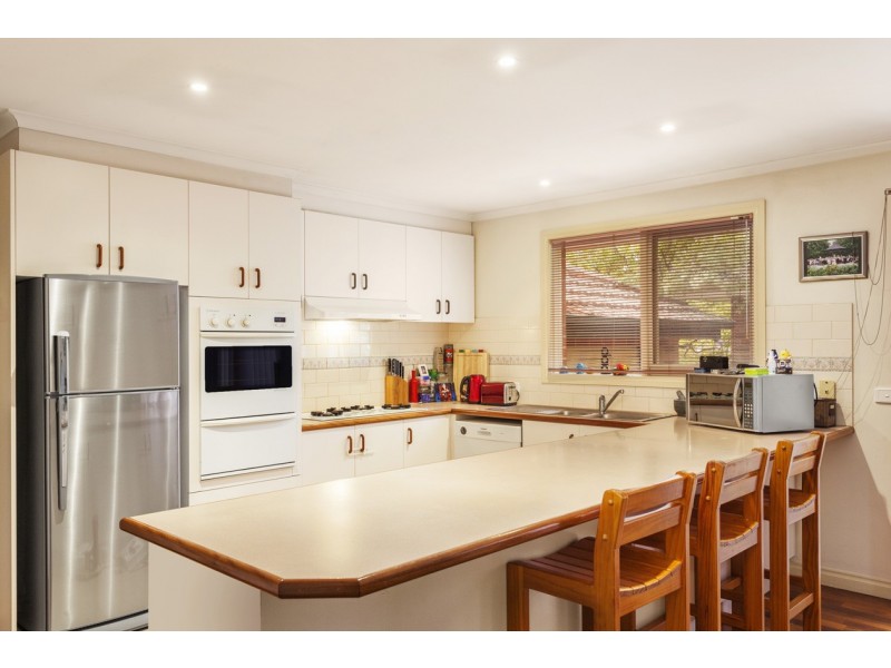 16 Aspinall Road, Box Hill North VIC 3129