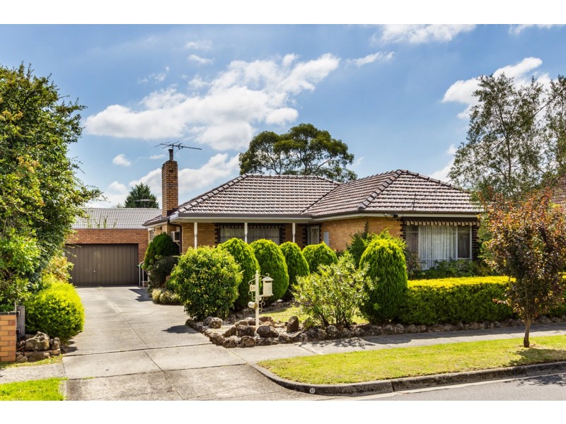 17 Dorothy Street, Burwood East VIC 3151