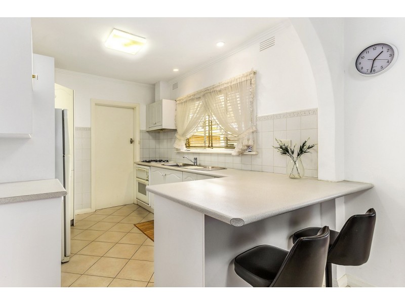 17 Dorothy Street, Burwood East VIC 3151