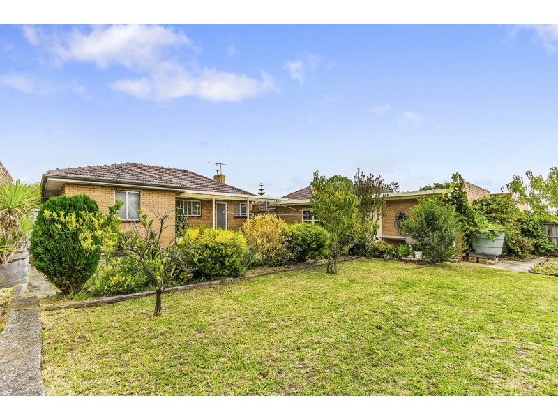 17 Dorothy Street, Burwood East VIC 3151