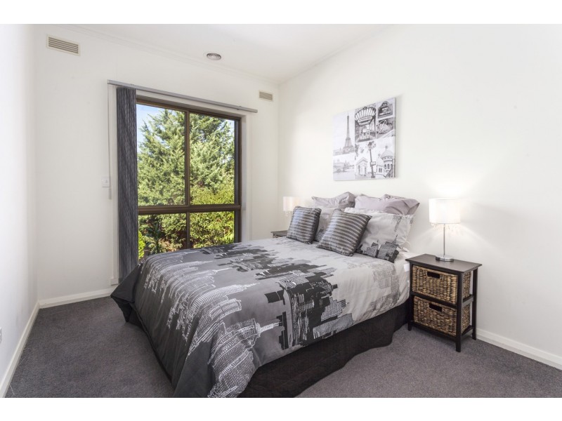 11 Kingsnorth Street, Doncaster VIC 3108