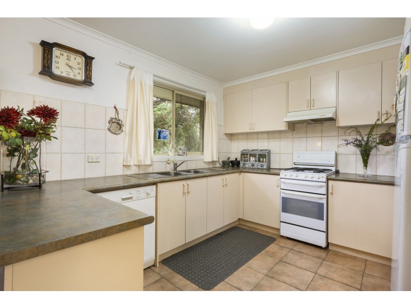 2/15 Paula Crescent, Doncaster East VIC 3109