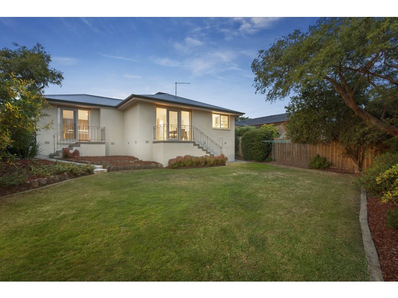 6 Darrandaul Drive, Bulleen VIC 3105