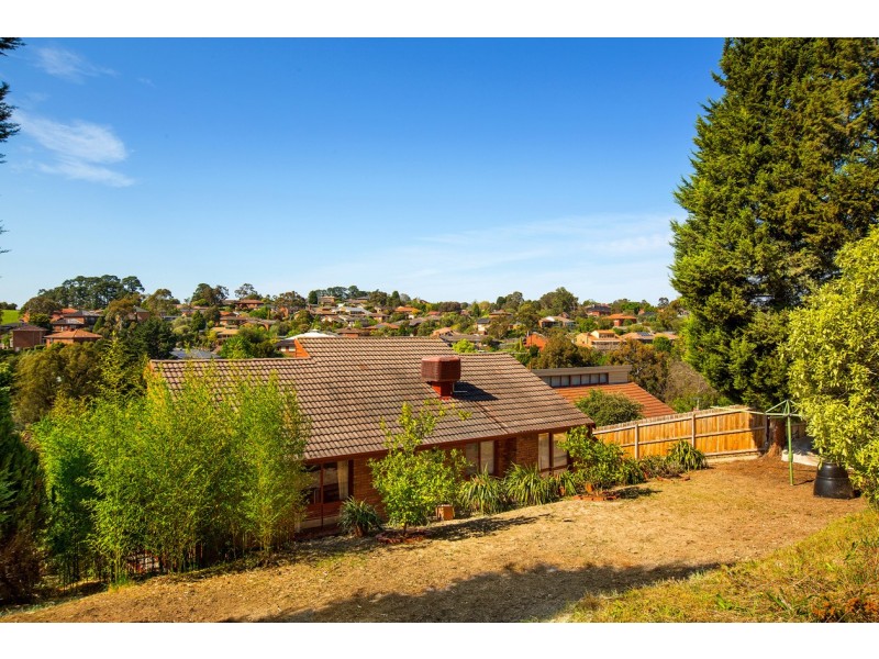 4 Darren Rise, Doncaster East VIC 3109