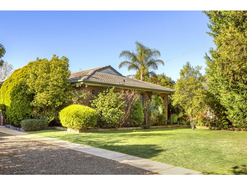 33 Huntingdon Avenue, Bayswater North VIC 3153