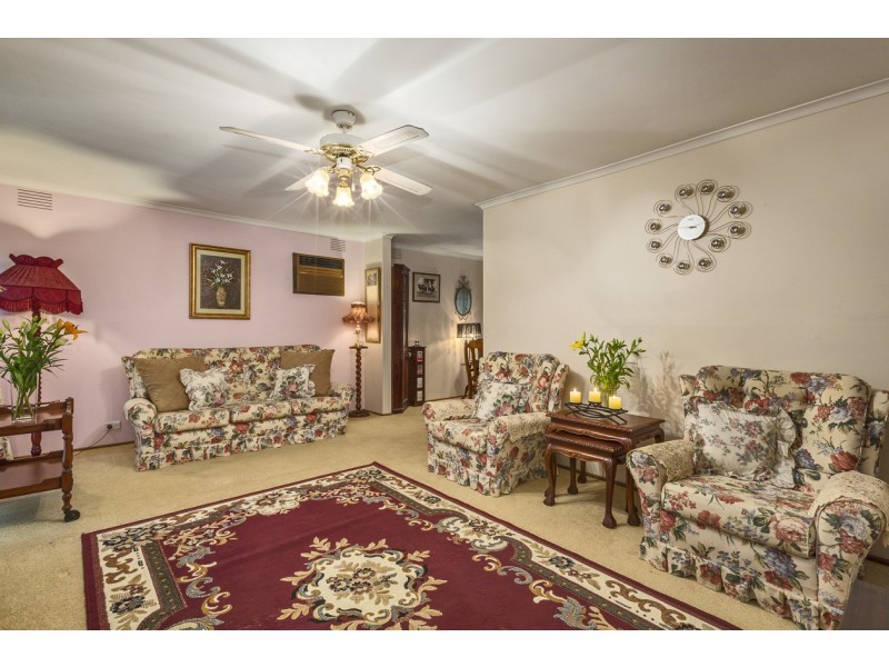 33 Huntingdon Avenue, Bayswater North VIC 3153