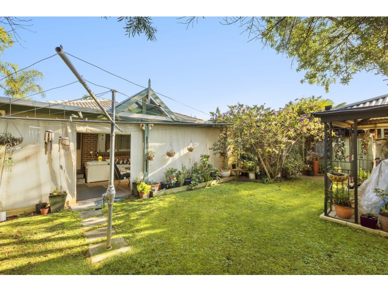 33 Huntingdon Avenue, Bayswater North VIC 3153