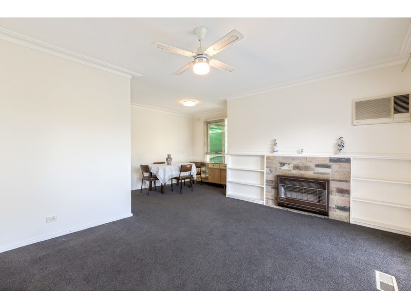 27 Highview Grove, Burwood East VIC 3151