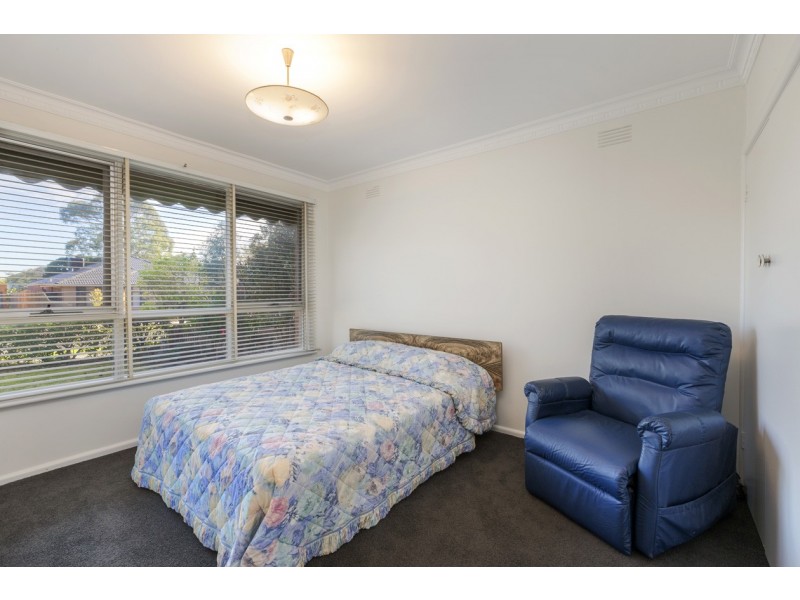 27 Highview Grove, Burwood East VIC 3151