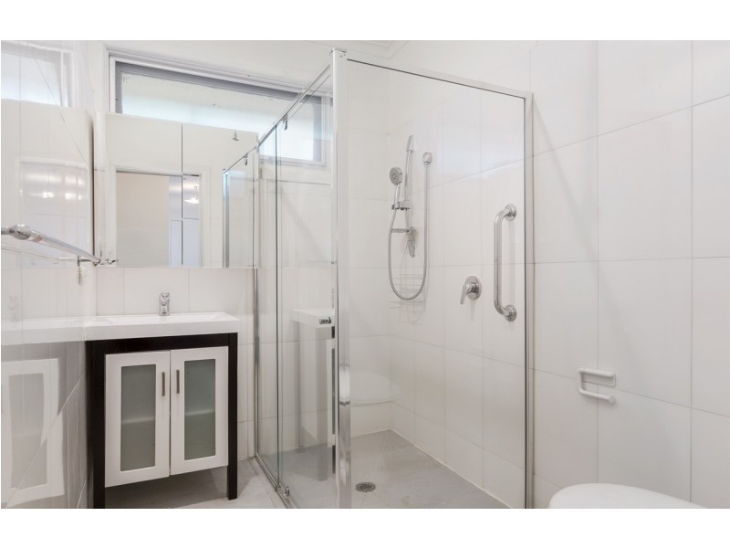 27 Highview Grove, Burwood East VIC 3151