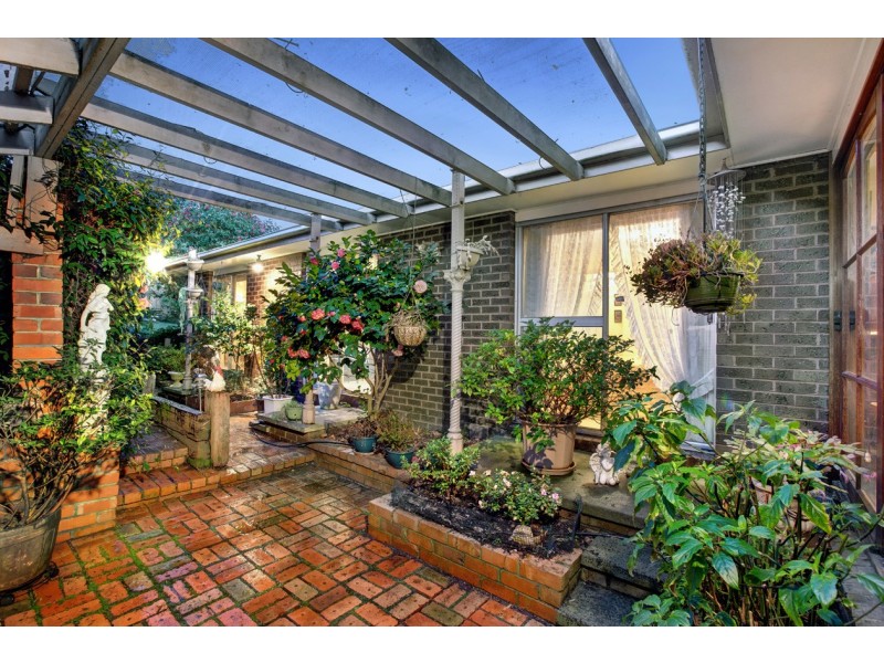 198 Oban Road, Ringwood North VIC 3134