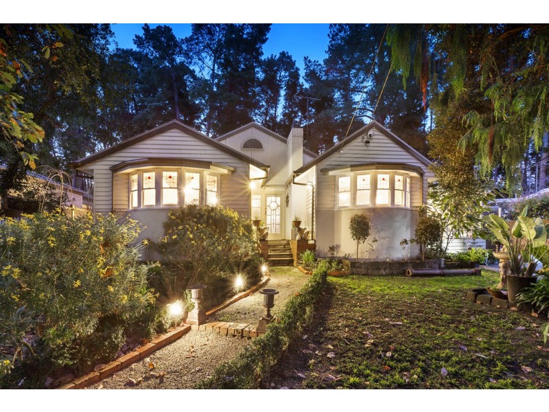 6 Pine Ridge, Donvale VIC 3111