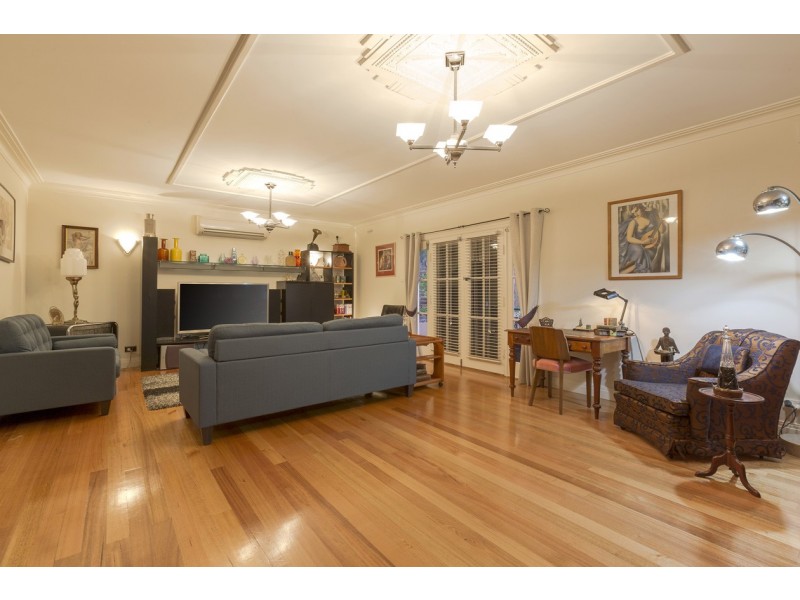 6 Pine Ridge, Donvale VIC 3111