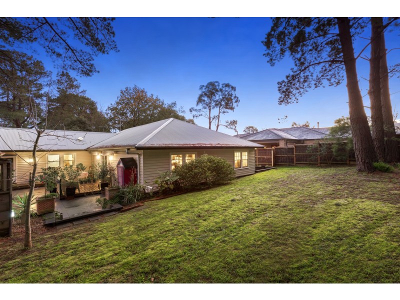 6 Pine Ridge, Donvale VIC 3111