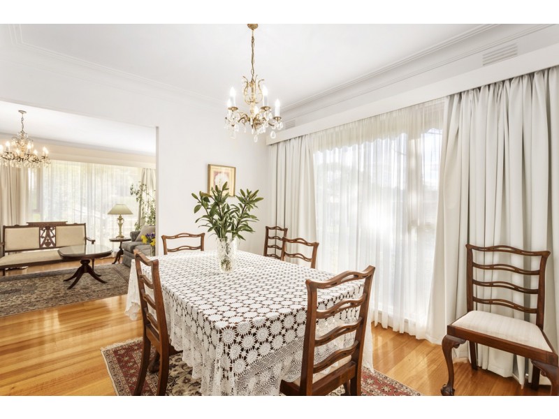 8 Lauer Street, Doncaster VIC 3108